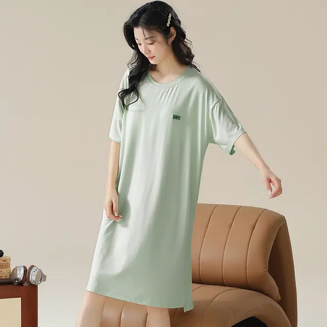 俏佳人 带胸垫垂感柔软亲肤透气短袖纯色休闲慵懒家居服睡裙 女款