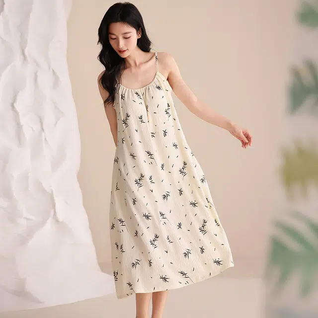 俏佳人 透气舒适带胸垫休闲慵懒吊带家居服柔软亲肤无袖睡裙 女款