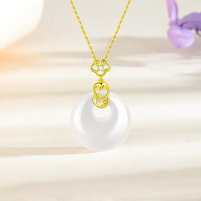 翡翠王朝 蛇宝宝平安扣 新中式锁骨链 小众轻奢设计 国潮古风本命年生肖蛇 女友纪念日 玉髓 玉石项链 女款