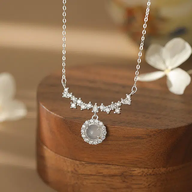 翡翠王朝 足银微笑之心 甜美优雅气质出众 清新明媚日常通勤吸睛百搭#好运天然 玉髓 项链 女款