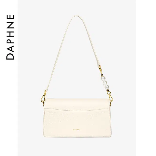 DAPHNE PU