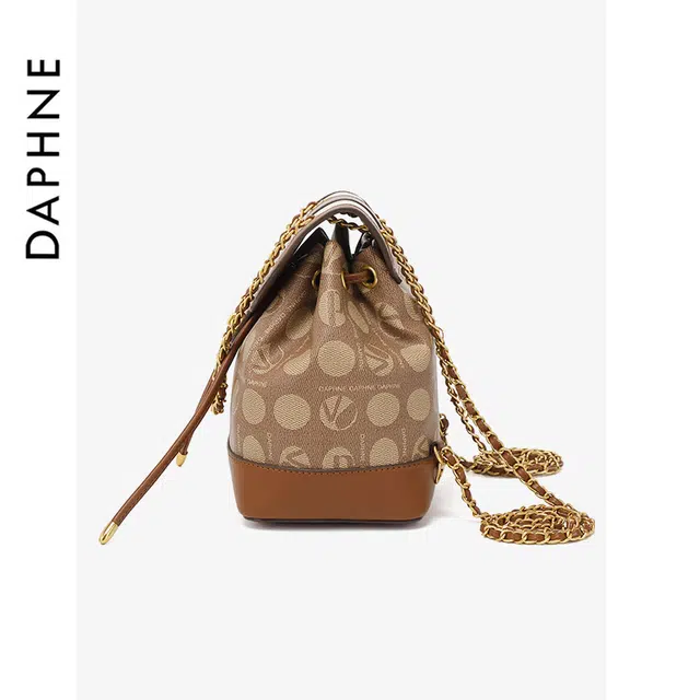 DAPHNE PU