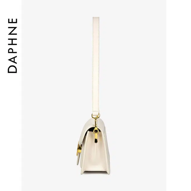 DAPHNE PU