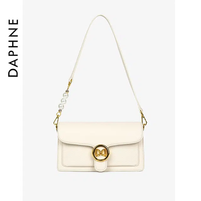 DAPHNE PU