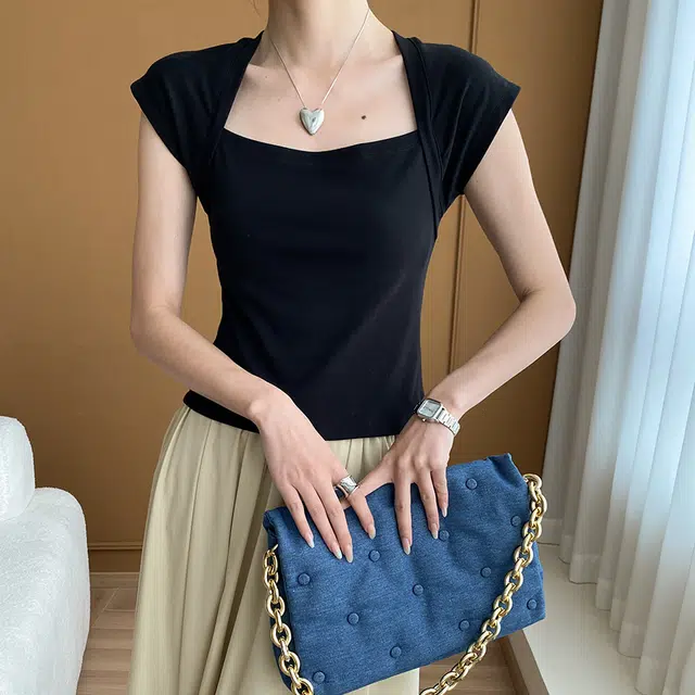 CHARM PICK T