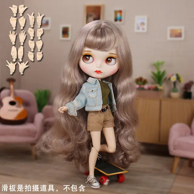 洋娃娃和小熊跳舞 可爱时尚换装人偶 创意精致 玩具
