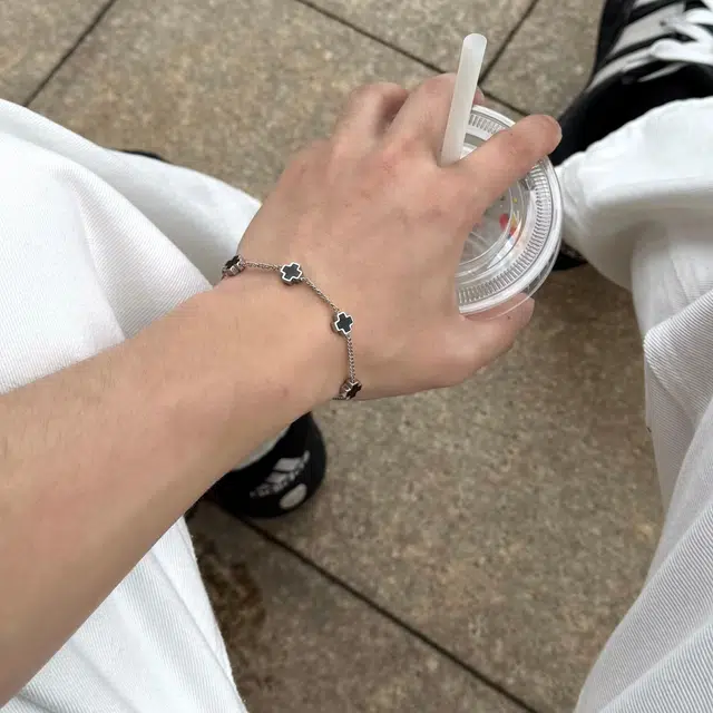 FAIRWHALE ins