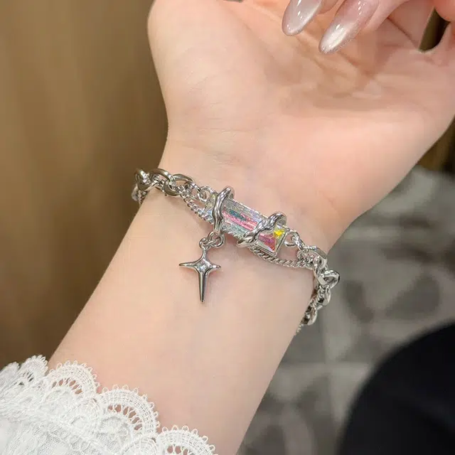 FAIRWHALE ins