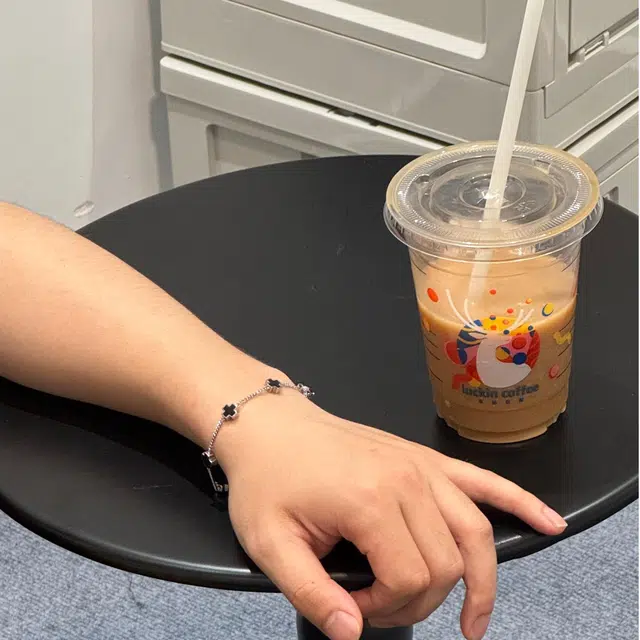 FAIRWHALE ins