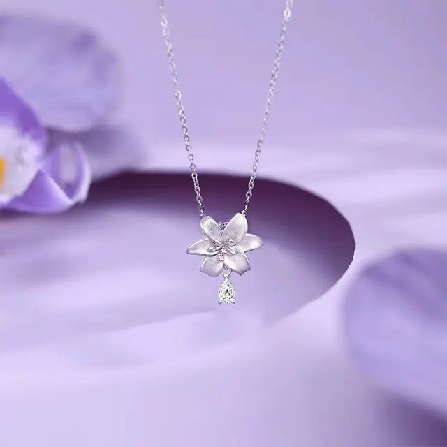 【S925银 在逃公主】 七七银饰 紫薇花 甜美小众轻奢气质高级感锁骨链 森系简约满钻爆闪 日常通勤约会学生好运 纯银 项链 女款