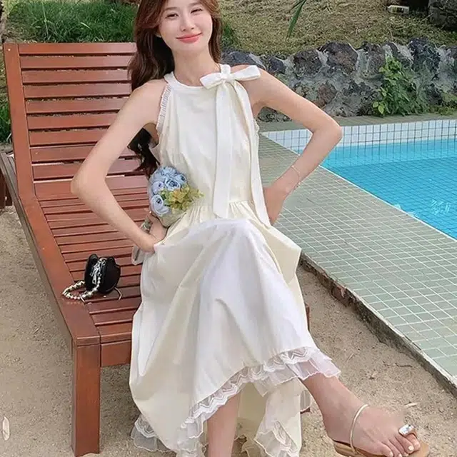 依钗 法式浪漫气质挂脖系带蝴蝶结蕾丝温柔收腰纯色圆领拉链露肩海边沙滩度假风长裙无袖连衣裙 女款