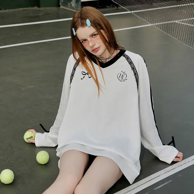 UNIFREE V-Neck Long Sleeve T-Shirt