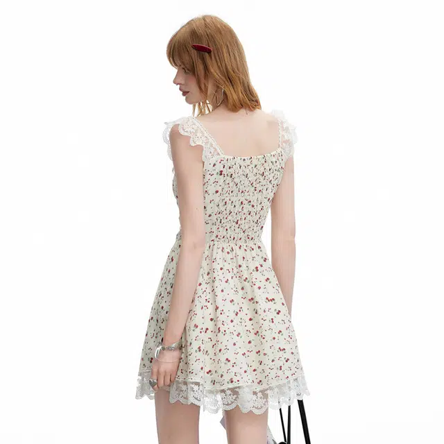 UNIFREE Floral Lace A-Line Dress