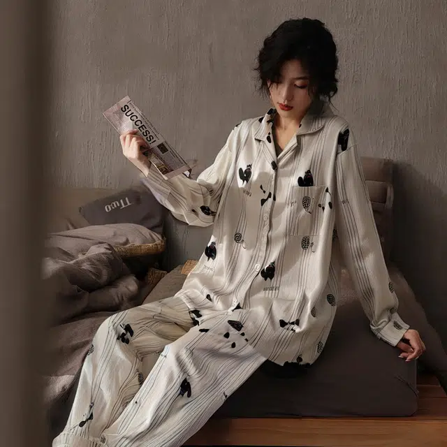 都市丽人 翻领薄款甜美长袖上衣可外穿简约舒适家居服长裤睡衣套装 女款 杏色条纹