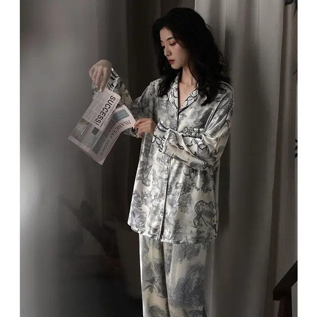 都市丽人 薄款舒适翻领长袖上衣家居服长裤睡衣套装 女款 水墨