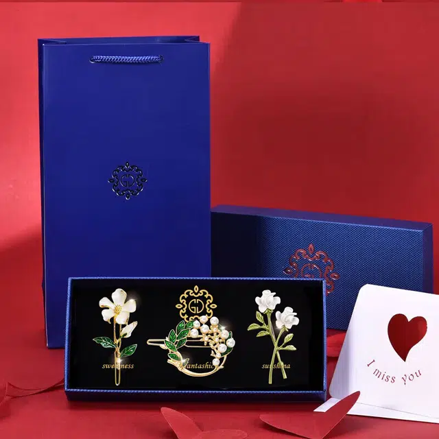 妖娆猫 小清新森系复古甜美珍珠刘海夹礼盒优雅时尚造型感气质金属发饰日常通勤三件套 合金 发夹 女款