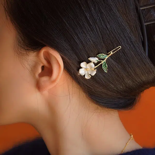 妖娆猫 小清新森系复古甜美珍珠刘海夹礼盒优雅时尚造型感气质金属发饰日常通勤三件套 合金 发夹 女款