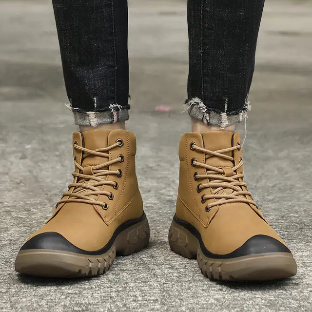 牛皮 轻便舒适时尚加绒保暖增高户外休闲与都市通勤必备 中筒 经典马丁靴 厚底 男款