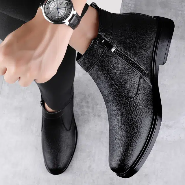 公牛雷霆 二层牛皮 商务休闲 加绒保暖 英伦风经典 复古 柔软舒适 中筒 马丁靴 厚底 男款