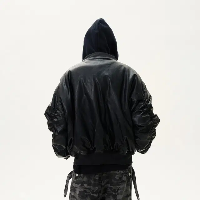 WHELVE pubomber