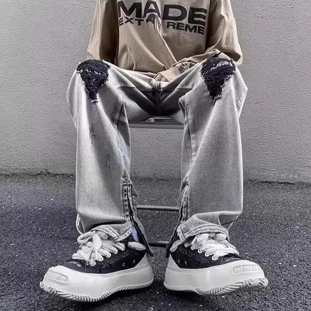 WHELVE hiphop