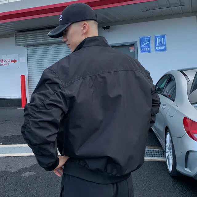 WHELVE 90cleanfitbomber