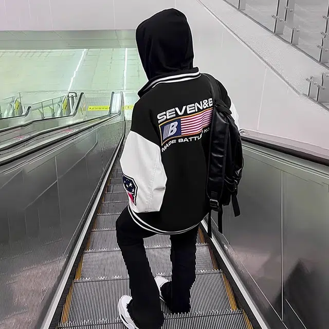 WHELVE hiphop