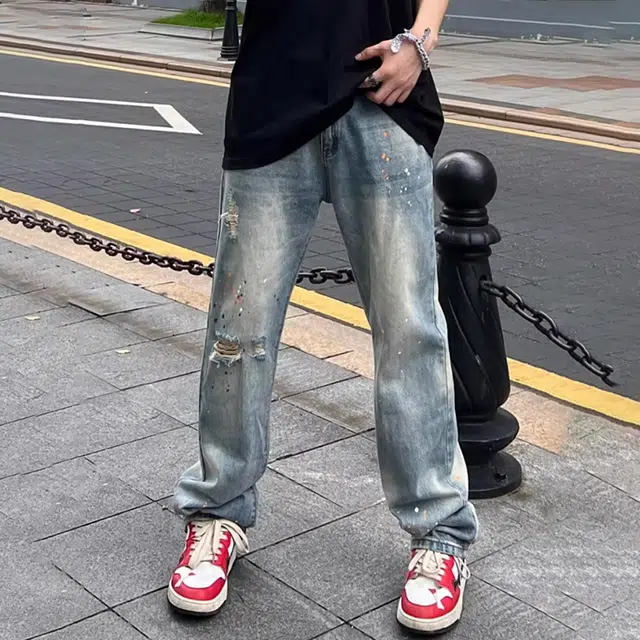 WHELVE Hip hop