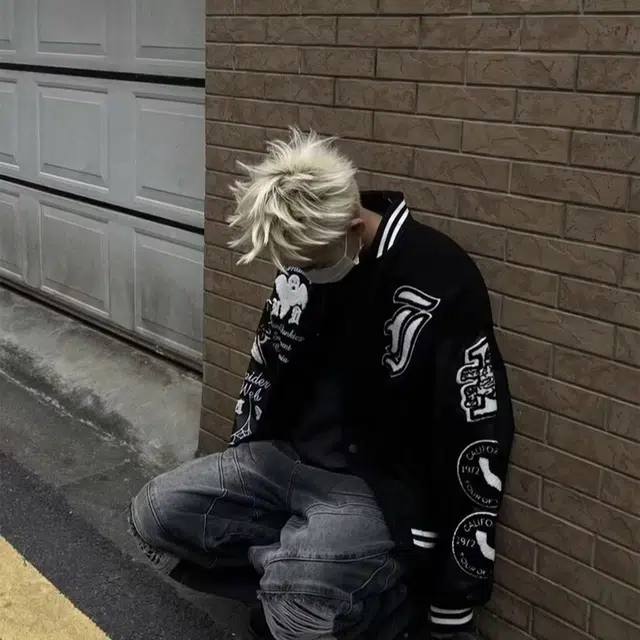 WHELVE Hiphop