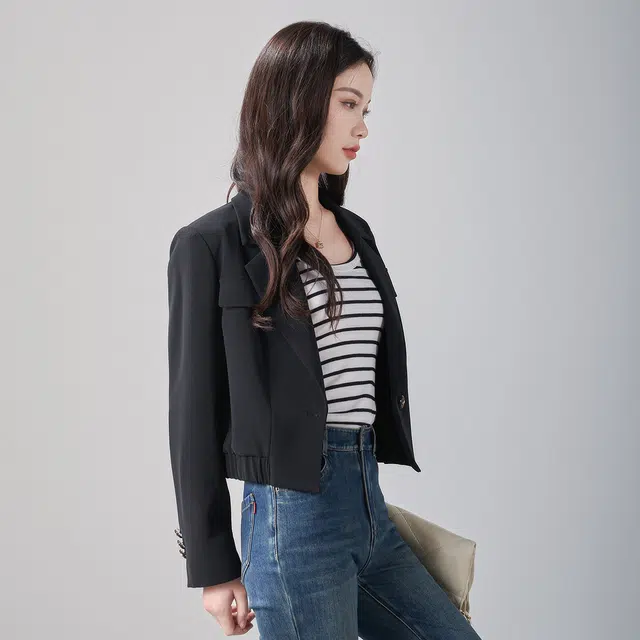 娅丽达 纯色别致一粒扣西装领长袖西装 女款
