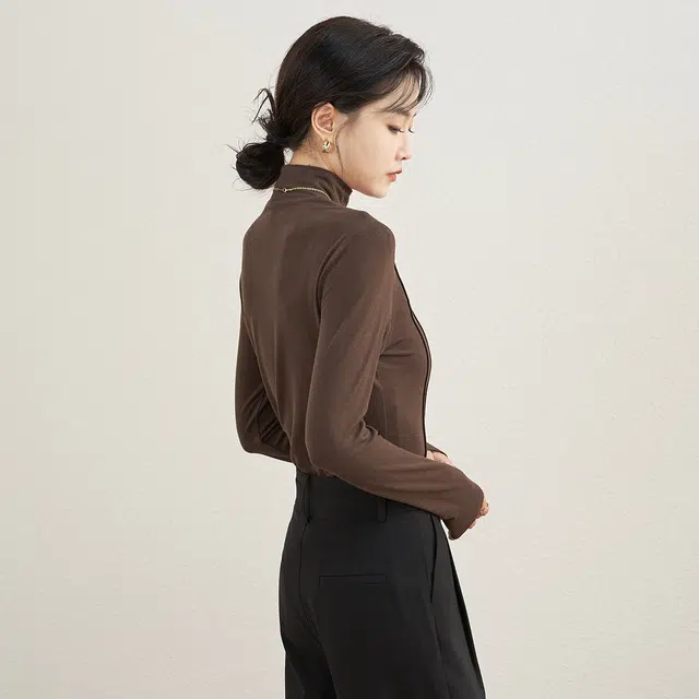 FW23 T