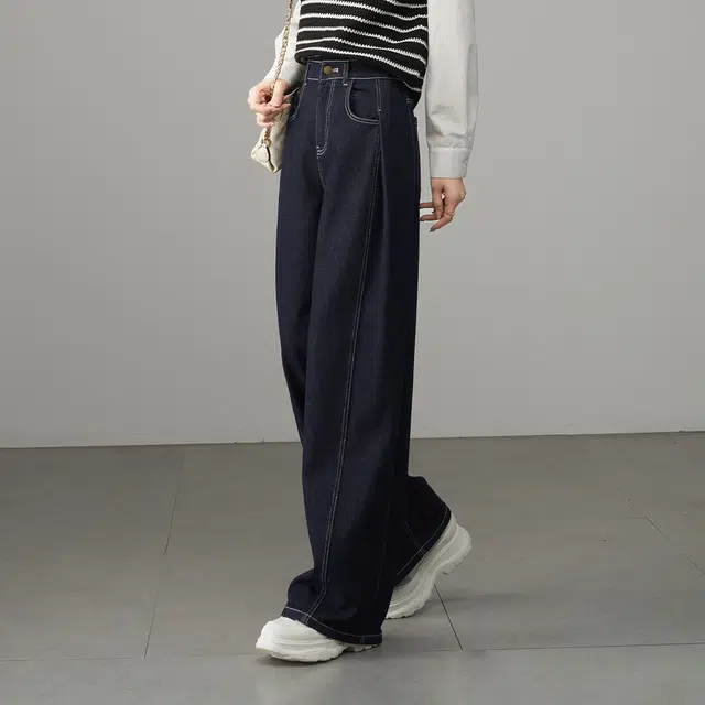 娅丽达 纯色自然腰加长款拉链阔腿牛仔裤 女