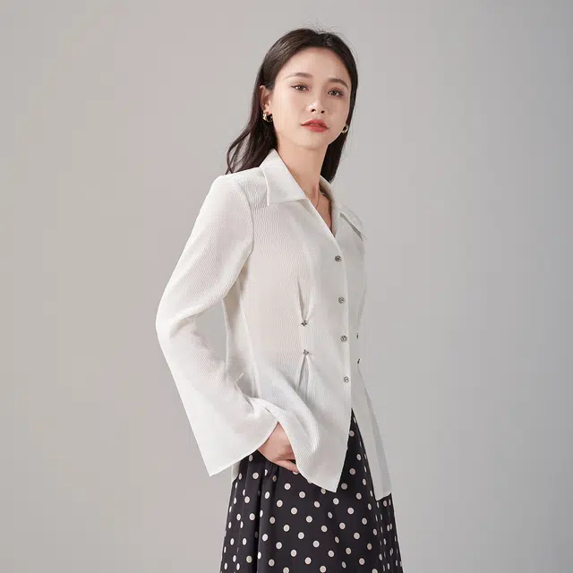 娅丽达 纯色尖领纽扣长袖衬衫 女款