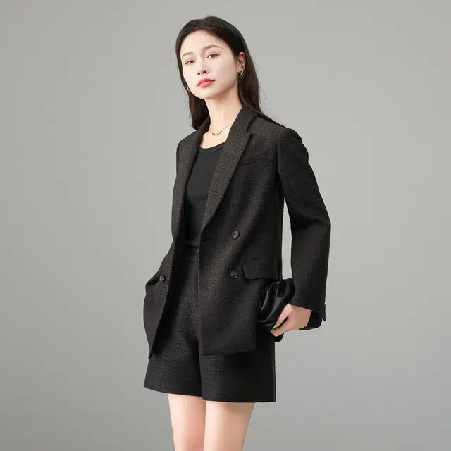 娅丽达 简约纯色双排扣时尚通勤西装 女款