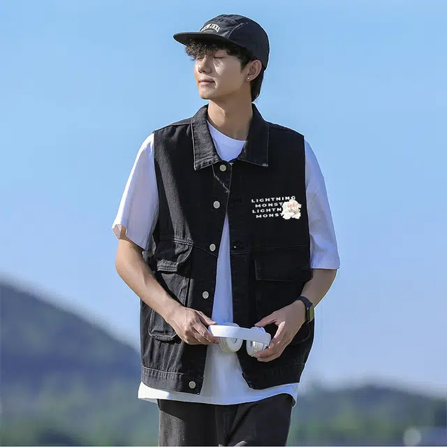 LIGHTNING MONSTER Logo