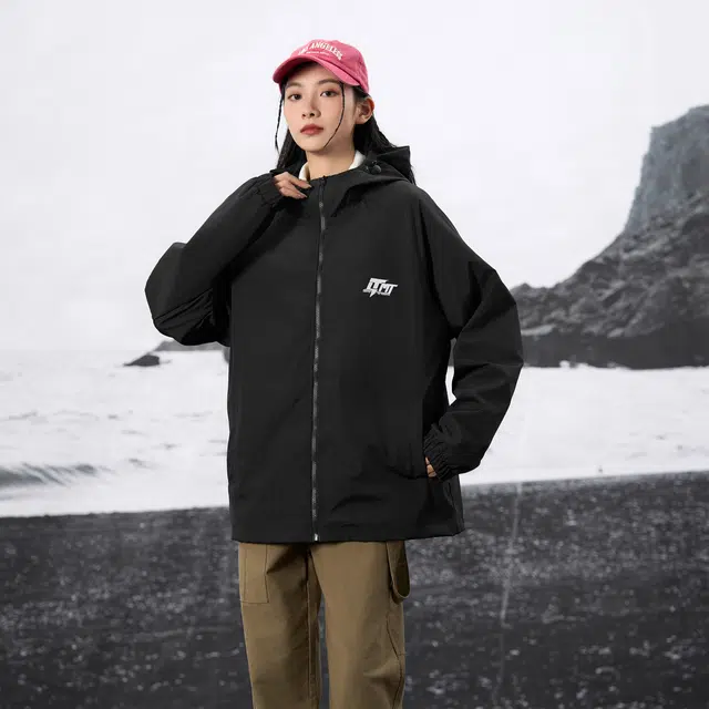 LIGHTNING MONSTER Logo