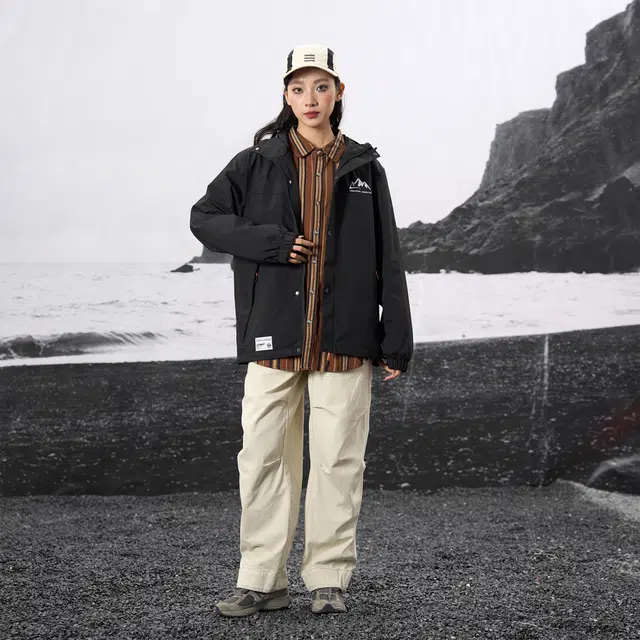 LIGHTNING MONSTER Logo