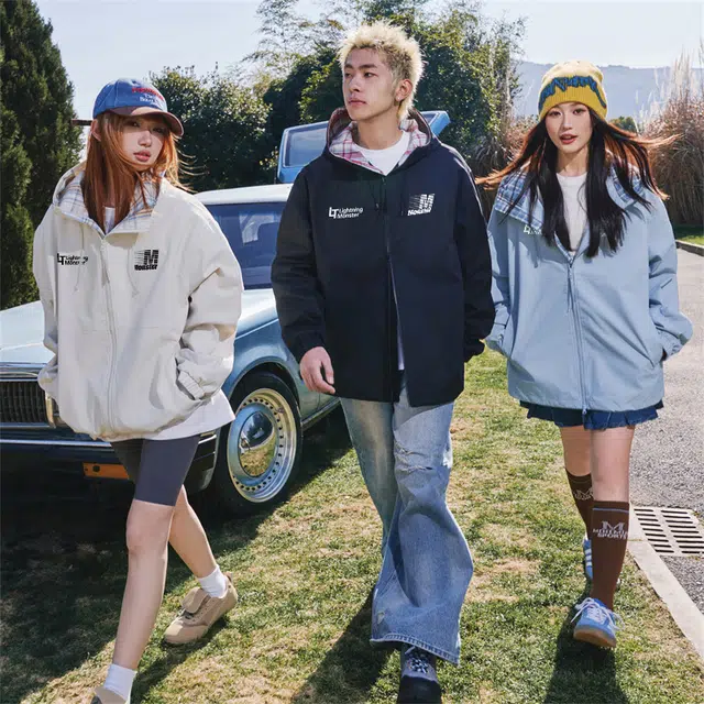 LIGHTNING MONSTER Logo