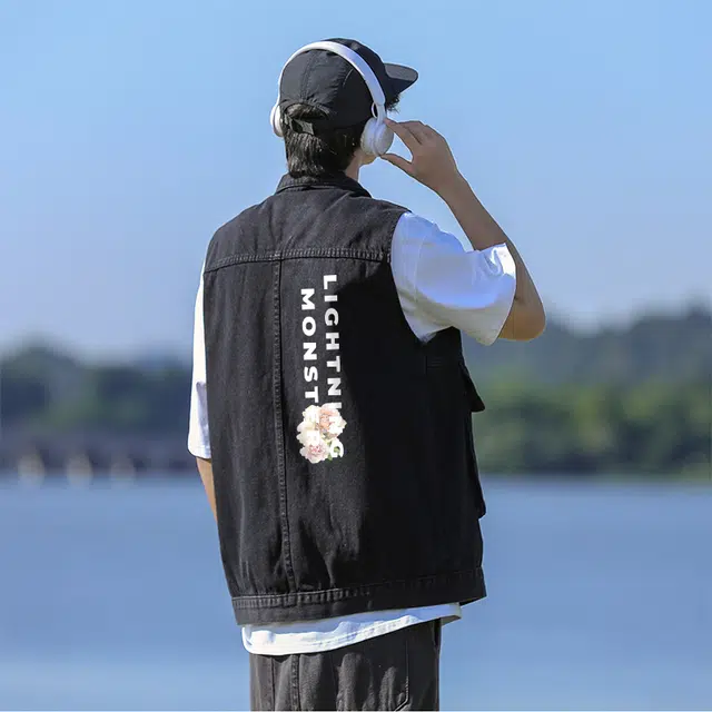 LIGHTNING MONSTER Logo