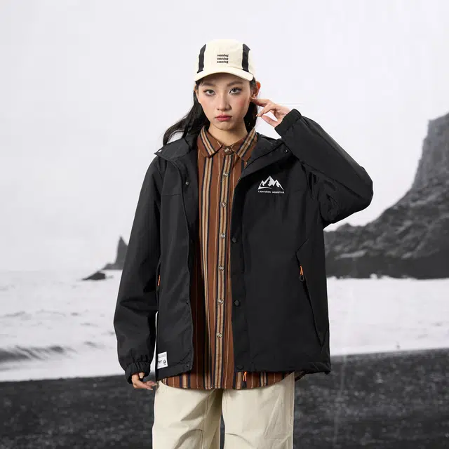 LIGHTNING MONSTER Logo