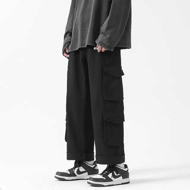 LIGHTNING MONSTER Logo