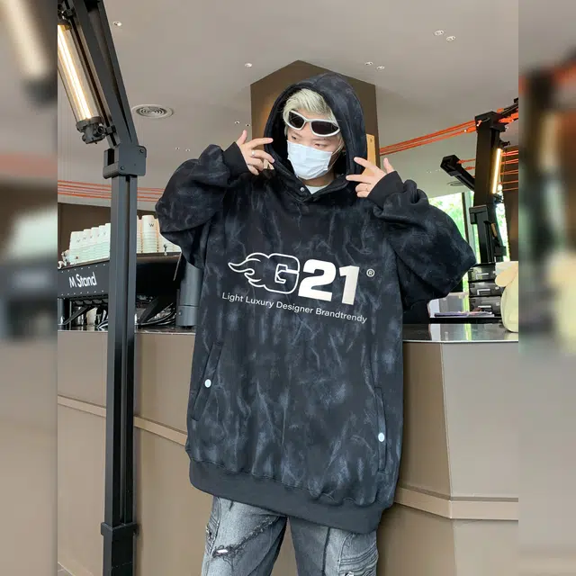 G21