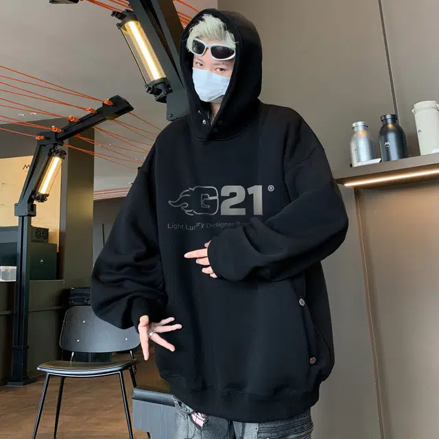 G21