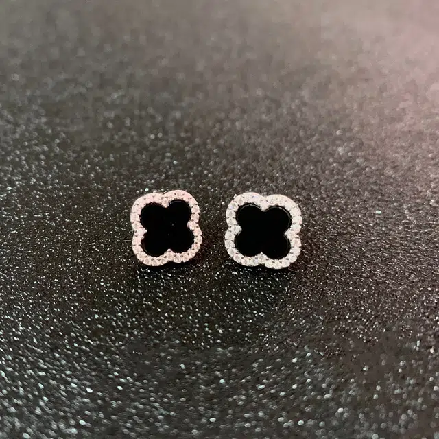 逸之璟 幸运四叶草 森系小清新轻奢优雅气质  新中式简约日常通勤 #好运 玛瑙 耳钉 女款