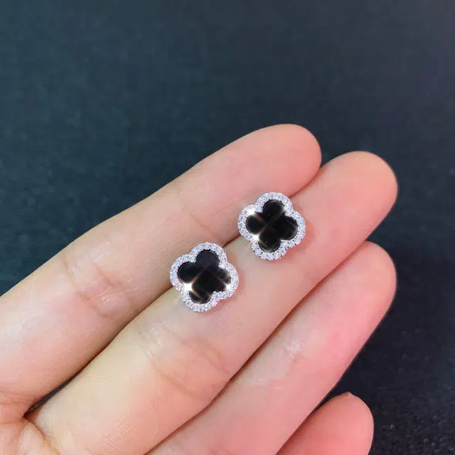 逸之璟 幸运四叶草 森系小清新轻奢优雅气质  新中式简约日常通勤 #好运 玛瑙 耳钉 女款