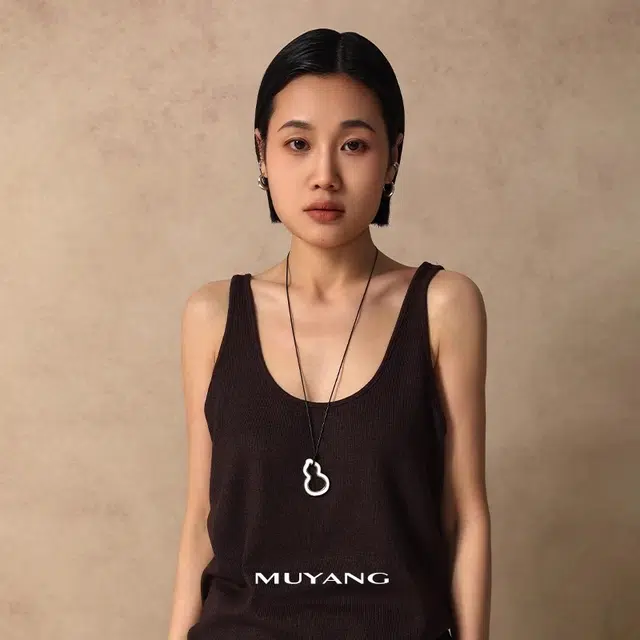 慕阳 福禄双全 镂空葫芦长款吊坠 诸事顺利新中式小众轻奢高级设计 个性休闲百搭经典时尚日常通勤 精美礼盒 毛衣链 好运 铜 项链 女款