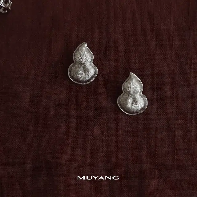 慕阳 葫芦 新中式 福禄福气满满 优雅小众独特设计宫廷风精致闪亮国潮简约时尚潮流 融创通勤风百搭养耳洞 好运 合金 耳环 女款