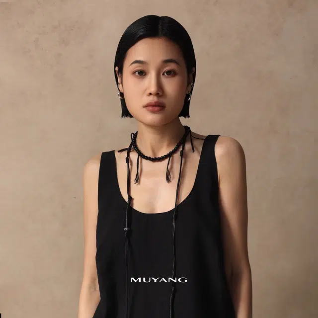 慕阳 素界长款毛衣链 小众轻奢简约高级感双层叠戴设计 个性时尚气质优雅复古清冷氛围感 日常经典百搭 精美礼盒 好运 树脂 项链 女款