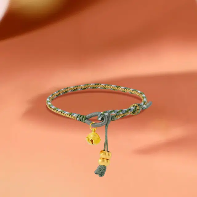 999
