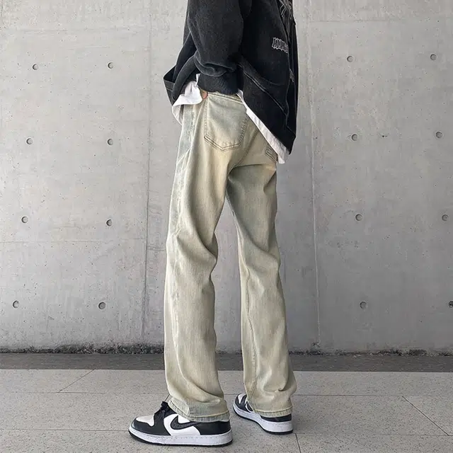 UNthemed